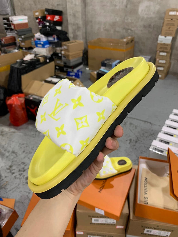 LV 22