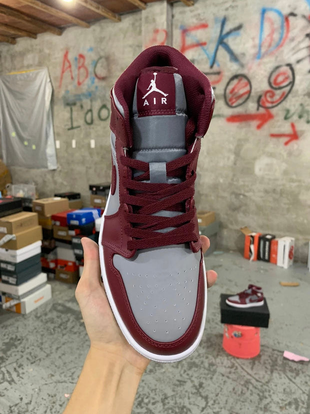 Air Jordan 1 Mid Team Rea