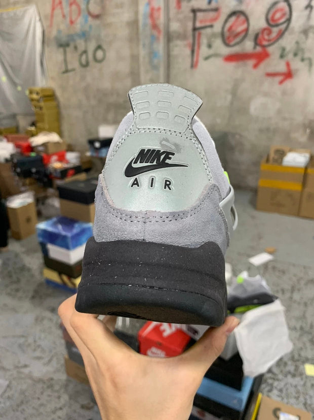 Air Jordan 4 Retro LE "Air Max 95 Neon