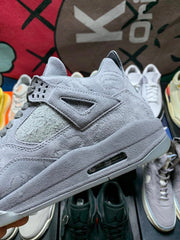 Kaws x Air Jordan 4