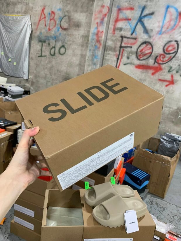 AD originals Yeezy Slide "Pure"'