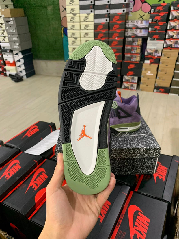 Air Jordan 4 Retro