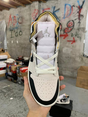 Air Jordan 1 Mid SE