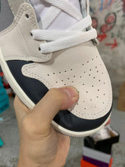 Air Jordan 1 Mid SE
