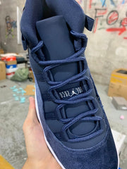 Air Jordan 11 Velvet "Midnight Navy"