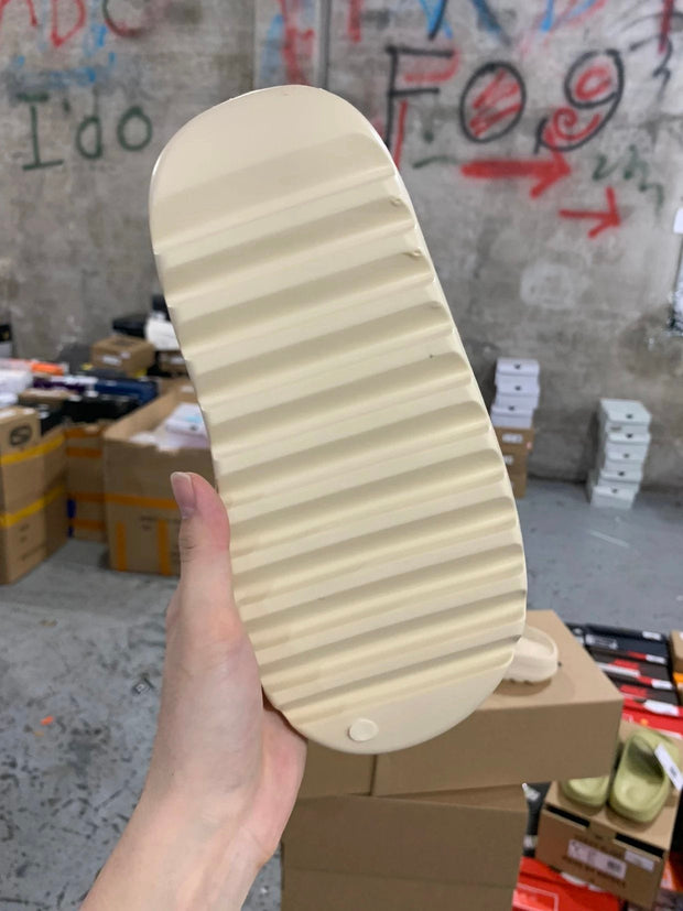 AD originals Yeezy Slide "Pure"'