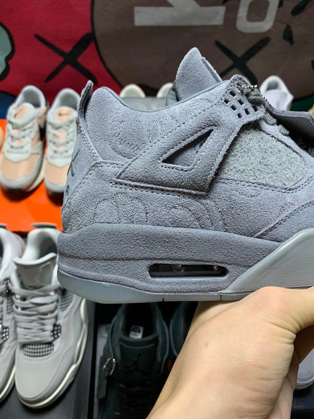 Kaws x Air Jordan 4