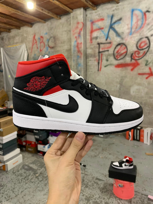 Air Jordan 1 Mid