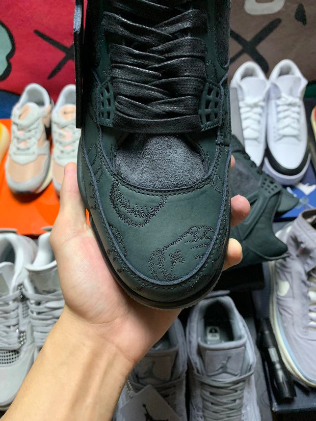 Kaws x Air Jordan 4