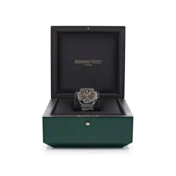 Audemars Piguet Royal Oak 26240CE.OO.1225CE.01 Selfwinding Chronograph ’50th Anniversary’ Black Ceramic (2022)