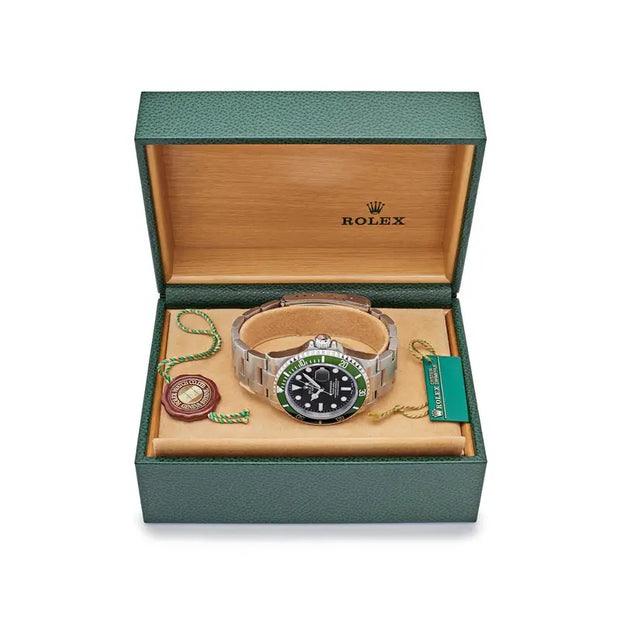 Rolex Submariner Date 16610V ‘Kermit’ Bezel Flat 4 Steel Black Dial Oyster (2003)